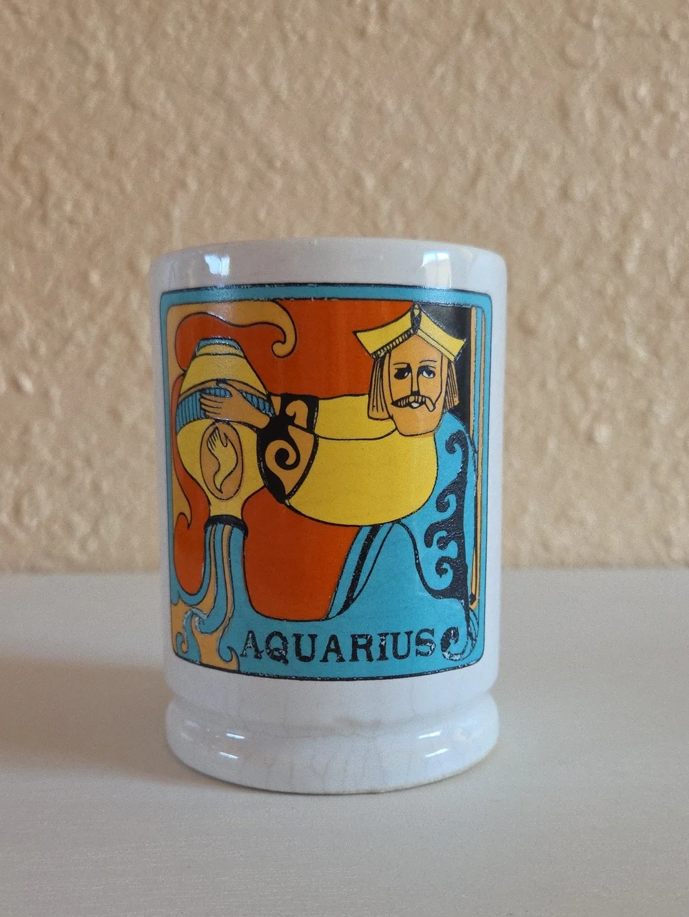 Vintage 70s Aquarius Zodiac Pedestal Coffee Mug Retro Pop Art Astrology